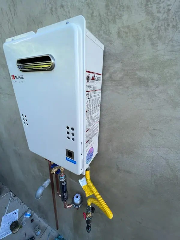 Tankless water heater installation for Auburndale homes